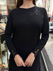 Pull en maille pour femme, broderie florale, noir - 32164 | REEL TRİKO - Thumbnail