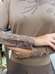 Pull en maille pour femme en gros - Broderie florale - Vison - 32164 | REEL TRİKO - Thumbnail