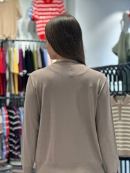 Jersey de punto para mujer al por mayor con bordado de cisne, color visón - 32904 | REEL TRİKO - Thumbnail
