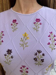 Wholesale Women's Knitted Sweater Colorful Floral Embroidery, Lilac - 32567 | REEL TRİKO - Thumbnail