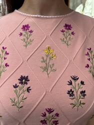 Wholesale Women's Knitted Sweater Colorful Floral Embroidery Salmon - 32567 | REEL TRİKO - Thumbnail