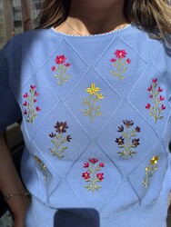 Wholesale Women's Knitted Sweater Floral Embroidered - Blue - 32567 | REEL TRİKO 1993 - Thumbnail
