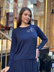 Wholesale Women's Navy Blue Knit Sweater with Floral Embroidery - 32164 | REEL TRİKO - Thumbnail