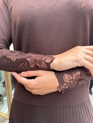 Wholesale Women's Knit Sweater - Floral Embroidery - Brown - 32164 | REEL TRİKO - Thumbnail