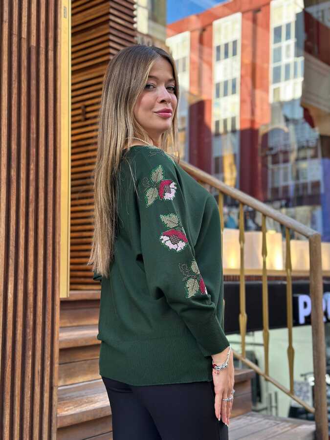 Wholesale Women's Knitted Sweater Floral Embroidery, Green - 32393 | REEL TRİKO - 4