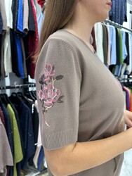 Wholesale Women's Knitted Sweater Floral Embroidery - Mink - 31725 | REEL TRİKO - Thumbnail